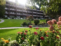 Lakeside Lodge And Suites