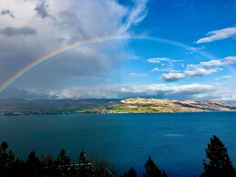 Lakeside Lodge And Suites