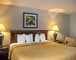 Quality inn & Suites Cincinnati I-275