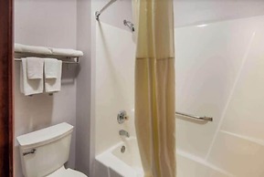 Quality inn & Suites Cincinnati I-275