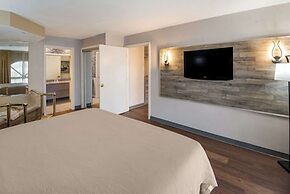 Quality inn & Suites Cincinnati I-275