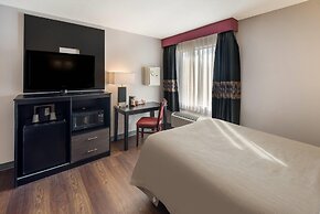 Quality inn & Suites Cincinnati I-275