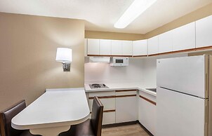 Extended Stay America Suites Milwaukee Brookfield