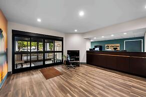 Clarion Pointe Apex – Holly Springs