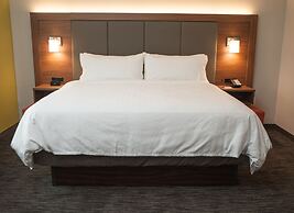 Holiday Inn Express & Suites Norfolk by IHG