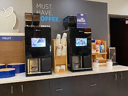 Holiday Inn Express & Suites Norfolk by IHG