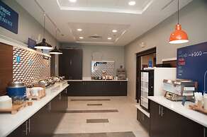 Holiday Inn Express & Suites Norfolk by IHG