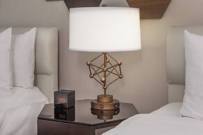 Le Méridien Boston Cambridge