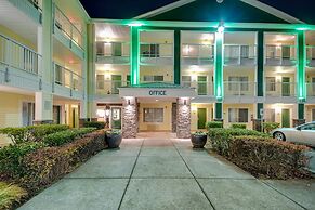 HomeTowne Studios By Red Roof Seattle - Kent/ Des Moines