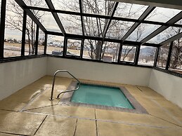 Days Inn by Wyndham Colorado Springs Airport