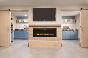 Country Inn & Suites by Radisson, Waterloo, IA