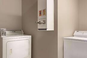 Country Inn & Suites by Radisson, Waterloo, IA