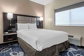 Comfort Inn & Suites Liverpool - Syracuse