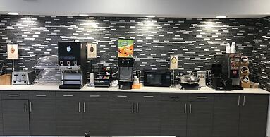 Comfort Inn & Suites Liverpool - Syracuse