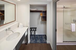 Hampton Inn & Suites Asheville Airport