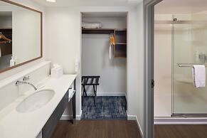 Hampton Inn & Suites Asheville Airport
