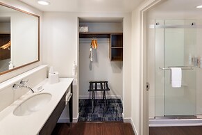 Hampton Inn & Suites Asheville Airport