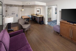 Hampton Inn & Suites Asheville Airport