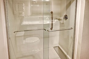 Hampton Inn & Suites Asheville Airport