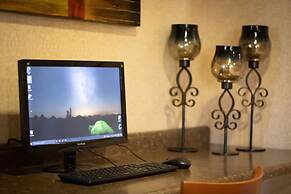 Monument Inn & Suites