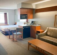 Monument Inn & Suites