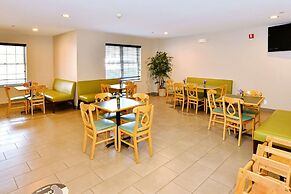 Country Inn & Suites by Radisson, Mount Morris, NY