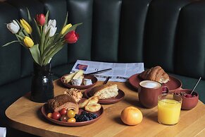 Hotel Ami - Orso Hotel