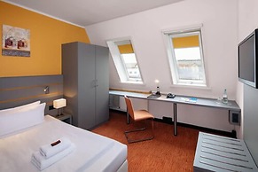 Dietrich-Bonhoeffer-Hotel