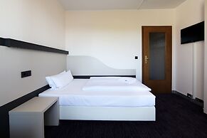 Dietrich-Bonhoeffer-Hotel