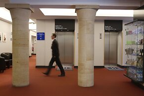 Dietrich-Bonhoeffer-Hotel