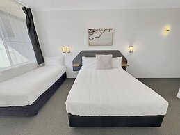 Golden Sands Motor Inn Forster
