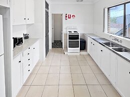 Golden Sands Motor Inn Forster
