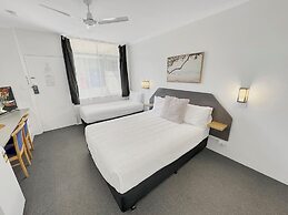 Golden Sands Motor Inn Forster