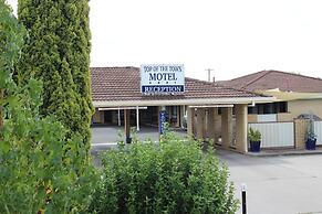 Top Of The Town Motel
