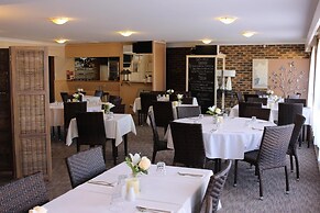 Top Of The Town Motel