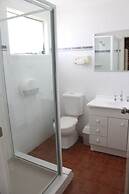 Top Of The Town Motel