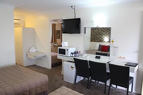 Top Of The Town Motel