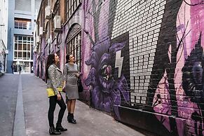 Metro Apartments on Bank Place