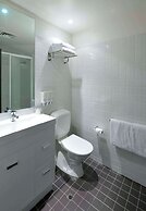 Metro Apartments on Bank Place