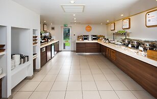 Holiday Inn Express Warwick - Stratford-upon-Avon by IHG