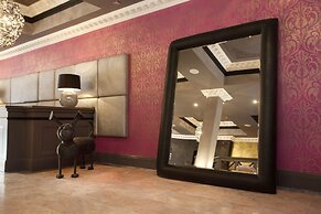 St James Hotel, BW Premier Collection