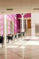 Manor of Groves Hotel, Golf & Health Club