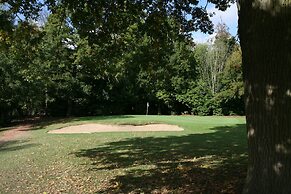 Manor of Groves Hotel, Golf & Health Club