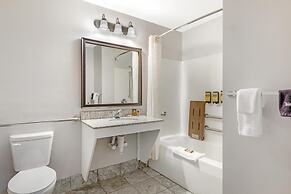 Best Western Plus Eau Claire Conference Center