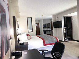 Ramada by Wyndham Suites Orlando Airport