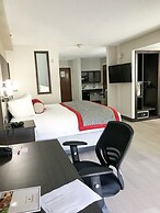 Ramada by Wyndham Suites Orlando Airport