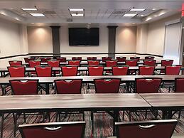 Ramada by Wyndham Suites Orlando Airport