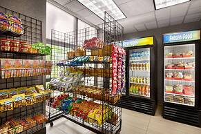 Ramada by Wyndham Suites Orlando Airport