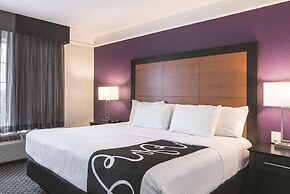 La Quinta Inn & Suites by Wyndham Orlando Airport North