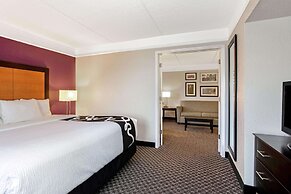 La Quinta Inn & Suites by Wyndham Orlando Airport North